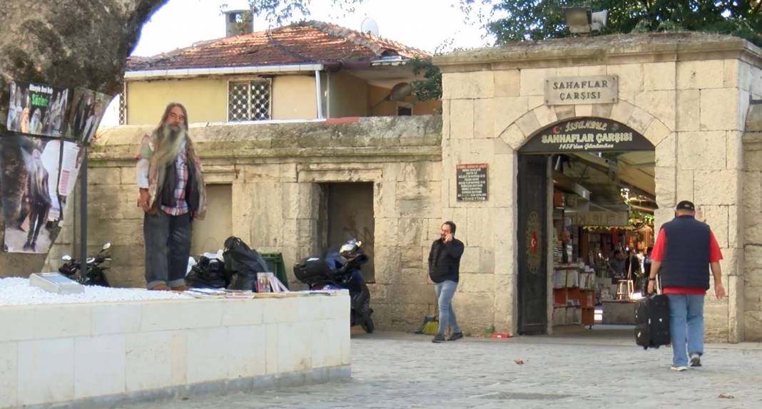 İstanbul Üniversitesi'nin 58 yıllık hafızası: Adı artık altından ayrılmadığı ağaçla anılacak 4
