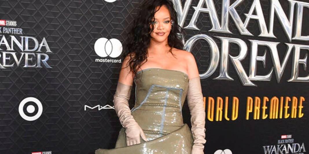Rihanna'nın Super Bowl performansı belgesel olacak 1