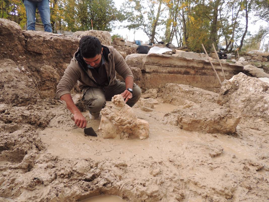 1700 yıllık pagan heykelleri Kütahya'da 2