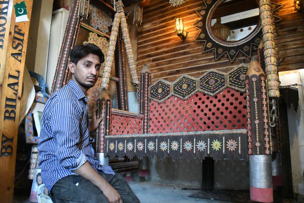 45 bin kurşun kalem kullanarak yaptı: Hedefi Guinness Rekorlar Kitabı 1