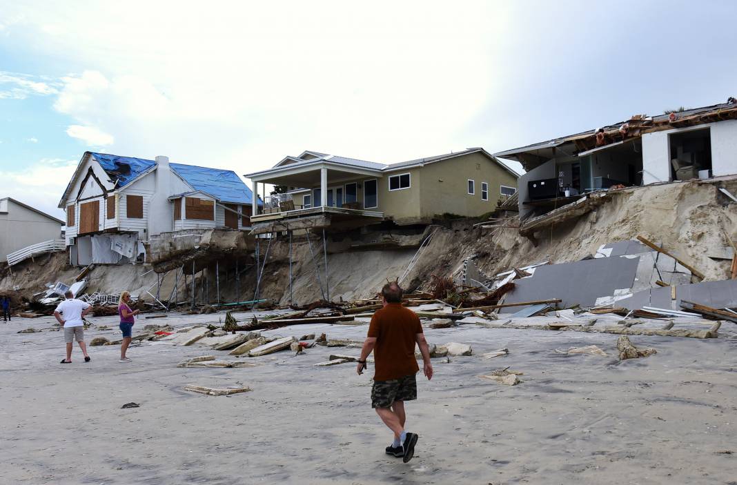 Nicole Kasırgası, ABD'yi etkisi altına aldı: 2 ölü 3