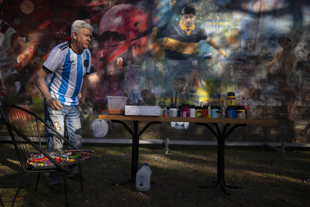 Maradona'nın ikinci ölüm yıldönümü: Resimleri duvara çizildi 9