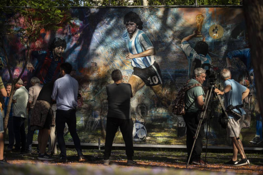 Maradona'nın ikinci ölüm yıldönümü: Resimleri duvara çizildi 5
