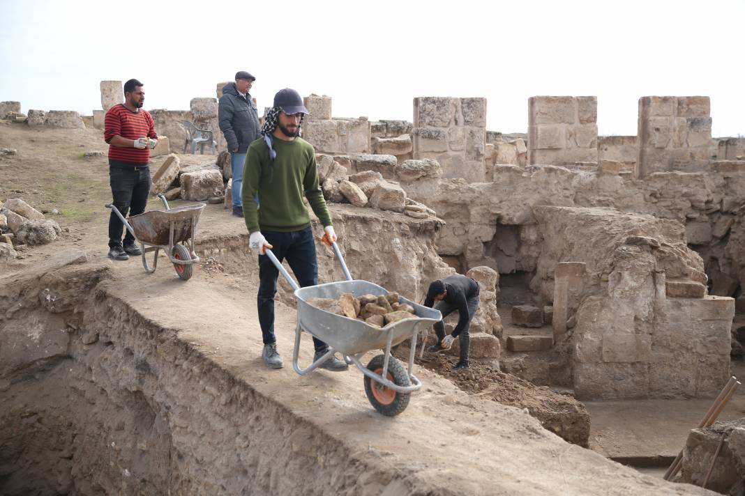 Şanlıurfa'da bulundu: Sohbet ve ders amaçlı kullanıldığı düşünülüyor 10