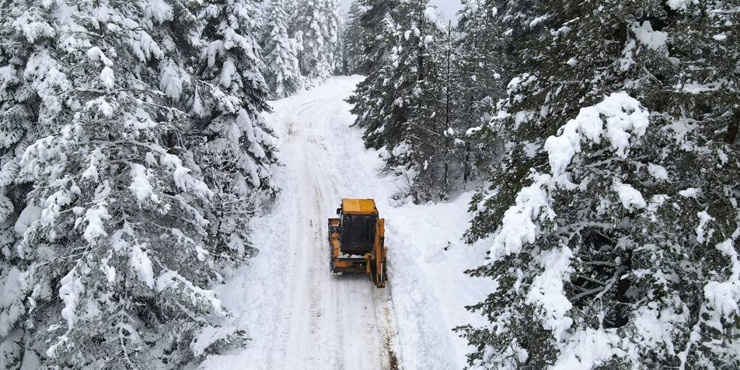 Kastamonu'da kar: 13 köye ulaşım yok 1