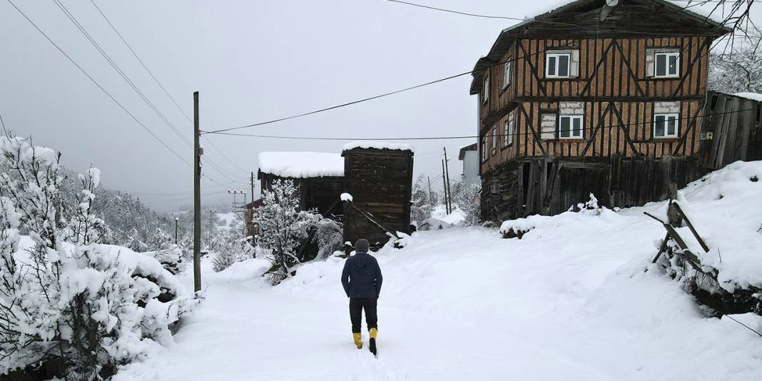 Kastamonu'da kar: 13 köye ulaşım yok 4