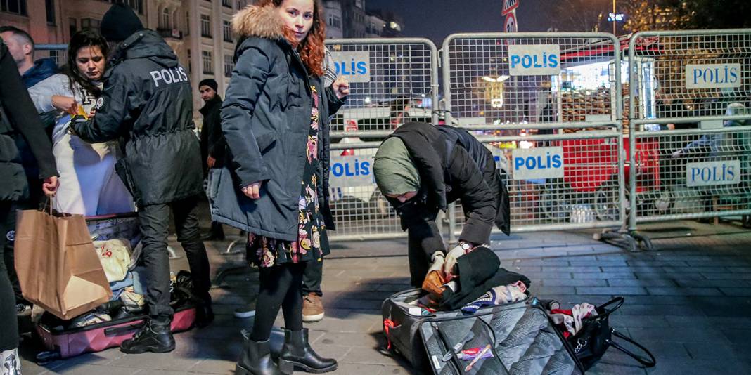Taksim'de yeni yıl yoğunluğu - Fotoğraf: 2