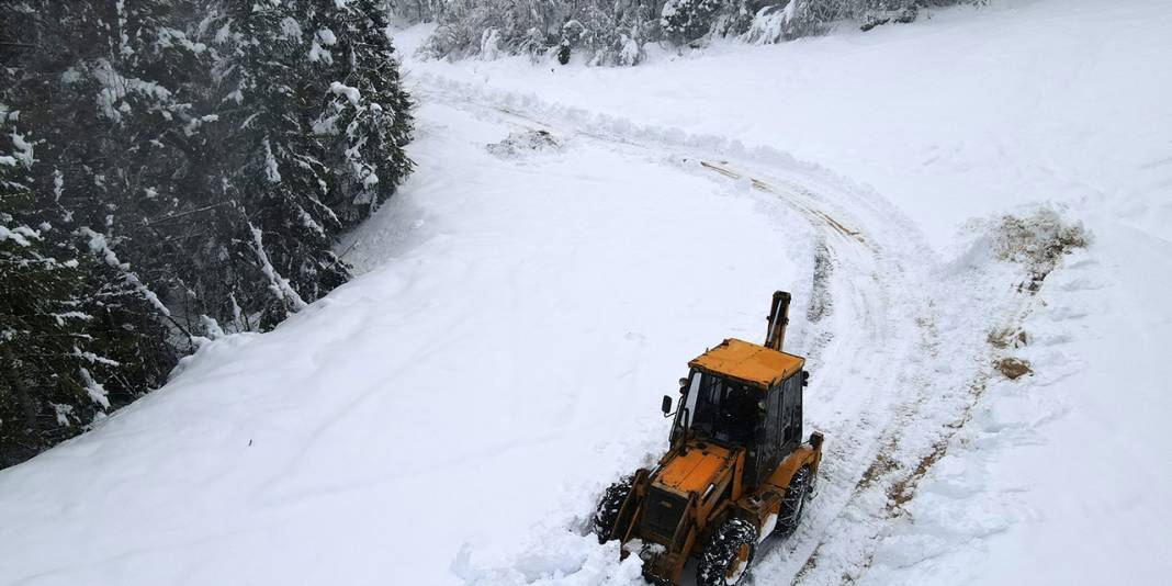 Kastamonu'da kar: 13 köye ulaşım yok 5
