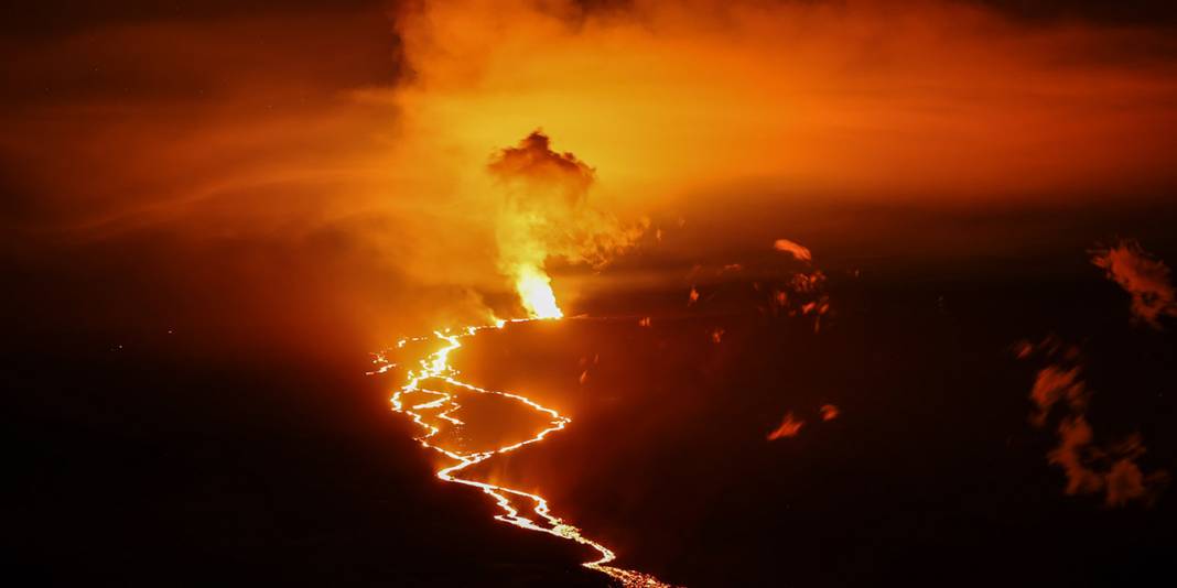 Mauna Loa 38 yıllık uykudan uyandı: Lav akışı sürüyor 8