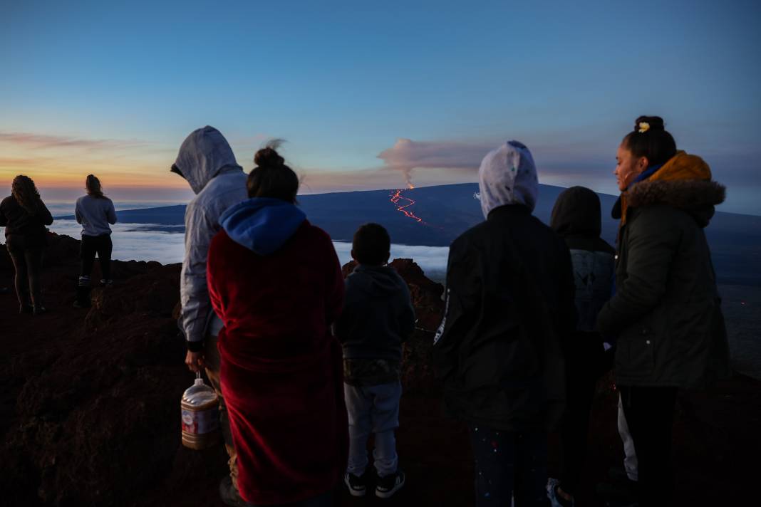 38 yıl sonra harekete geçen Mauna Loa'da gün doğumu 6