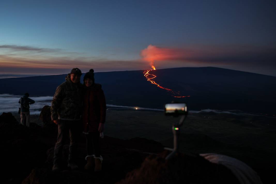 38 yıl sonra harekete geçen Mauna Loa'da gün doğumu 1