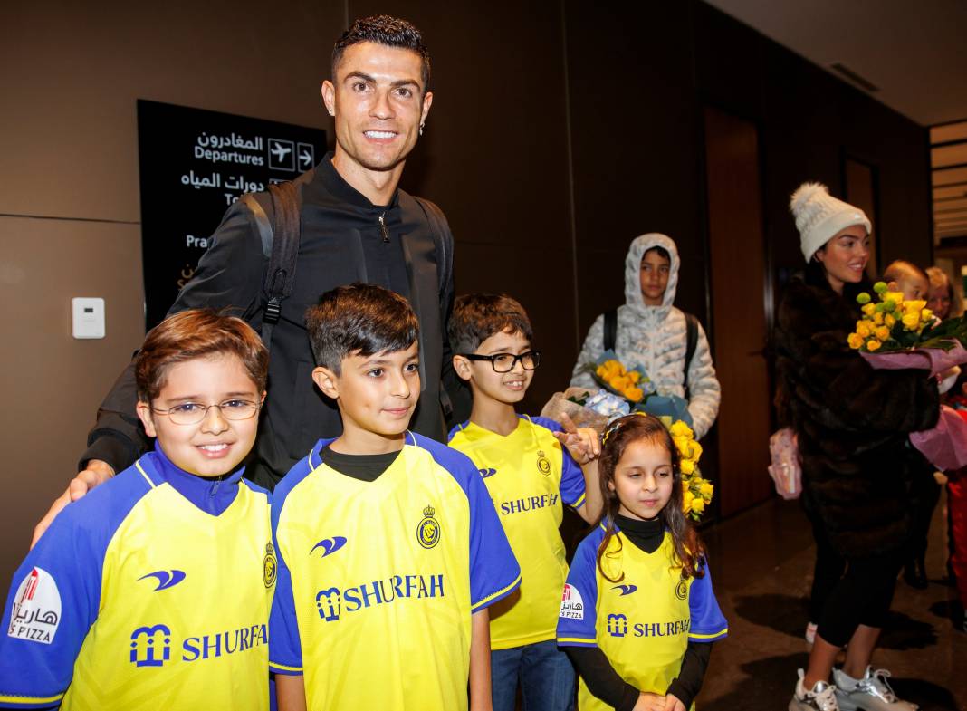 Ronaldo Suudi Arabistan'da 2