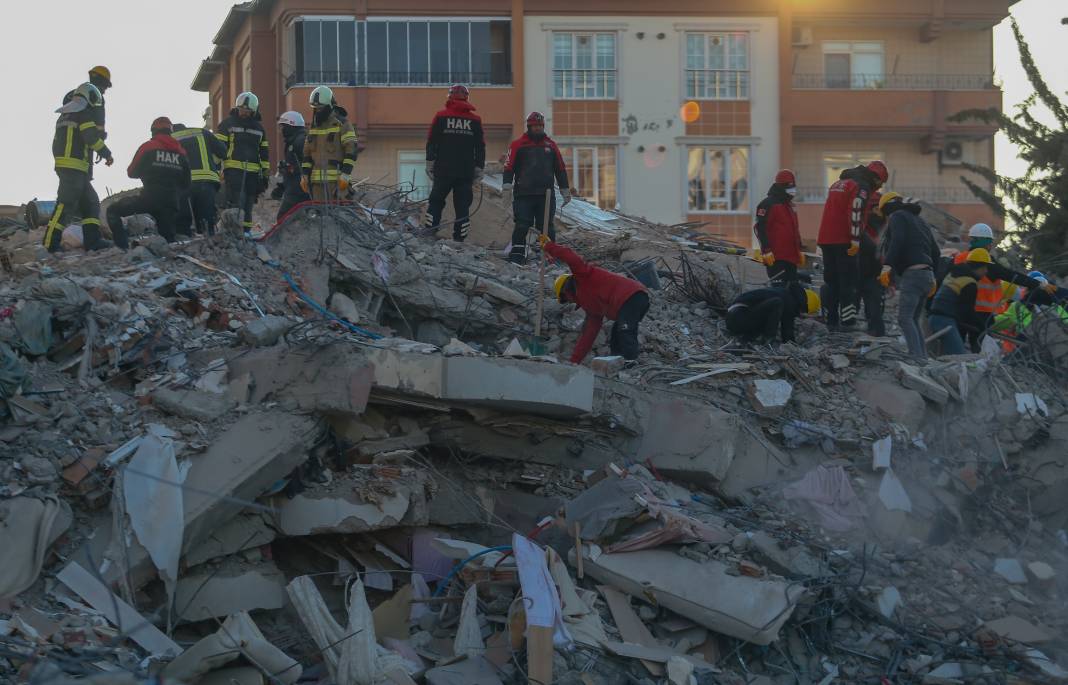 Depremde yıkılan binalardan delil nasıl toplanacak? 14