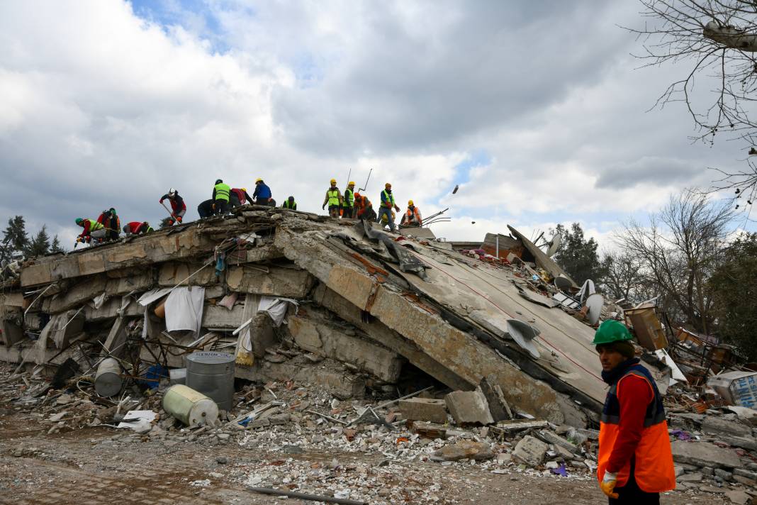 Depremde yıkılan binalardan delil nasıl toplanacak? 2