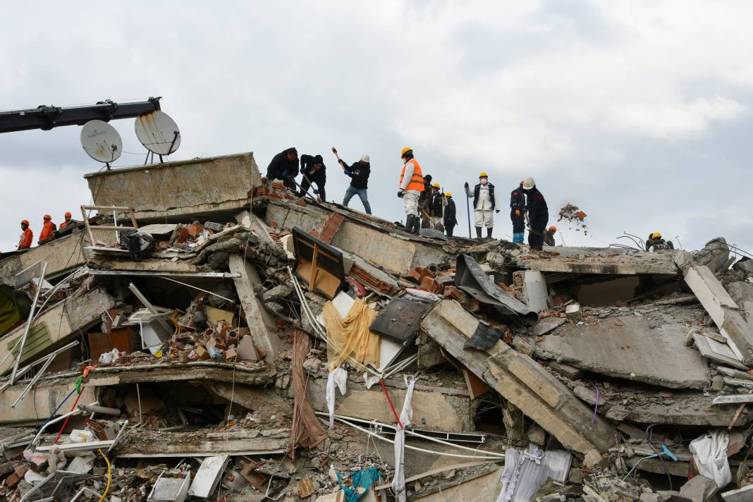 Depremde yıkılan binalardan delil nasıl toplanacak? 3