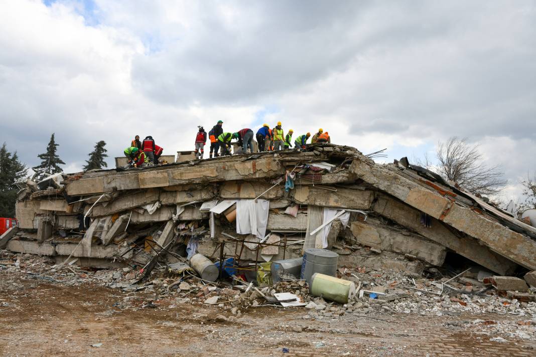 Depremde yıkılan binalardan delil nasıl toplanacak? 1