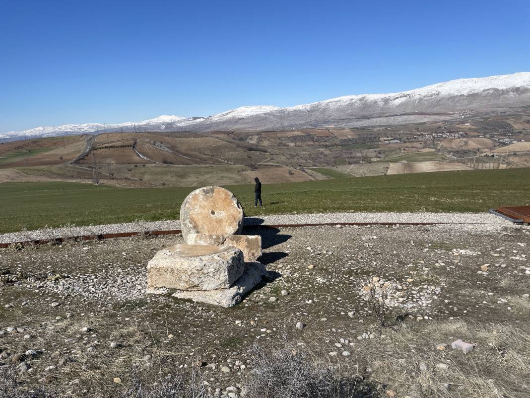 Deprem Nemrut'taki Tokalaşma Sütununu da yıktı 12