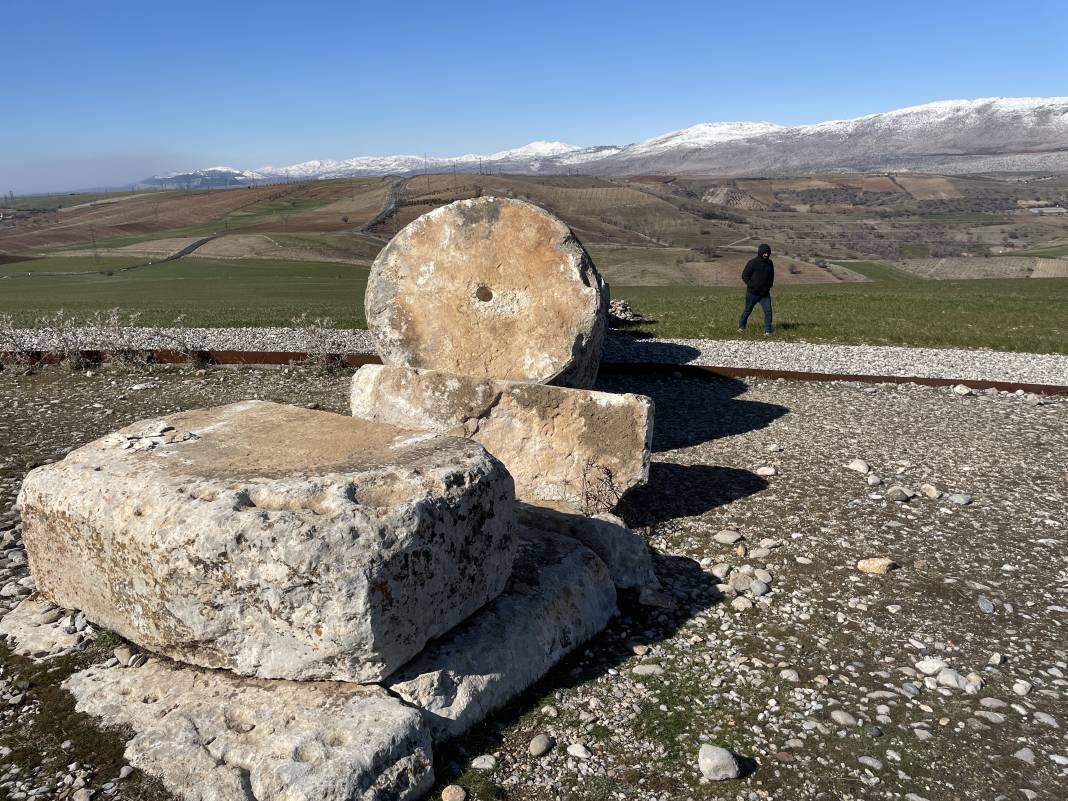 Deprem Nemrut'taki Tokalaşma Sütununu da yıktı 11