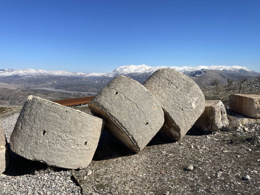 Deprem Nemrut'taki Tokalaşma Sütununu da yıktı 7