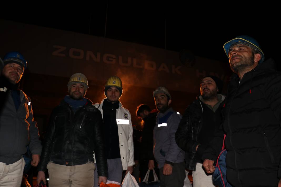 En girilemeyecek yerlere böyle giriyorlar! Madencilerin enkazdan 450 canı kurtaran domuz damı yöntemi 5