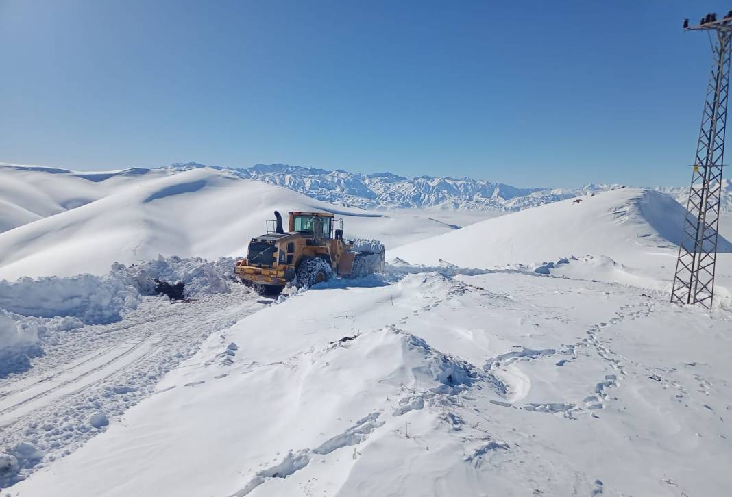 Van, Hakkari, Bitlis ve Muş Kar Etkisini Gösterdi. 508 Yerleşim Birimine Ulaşım Sağlanamıyor 3