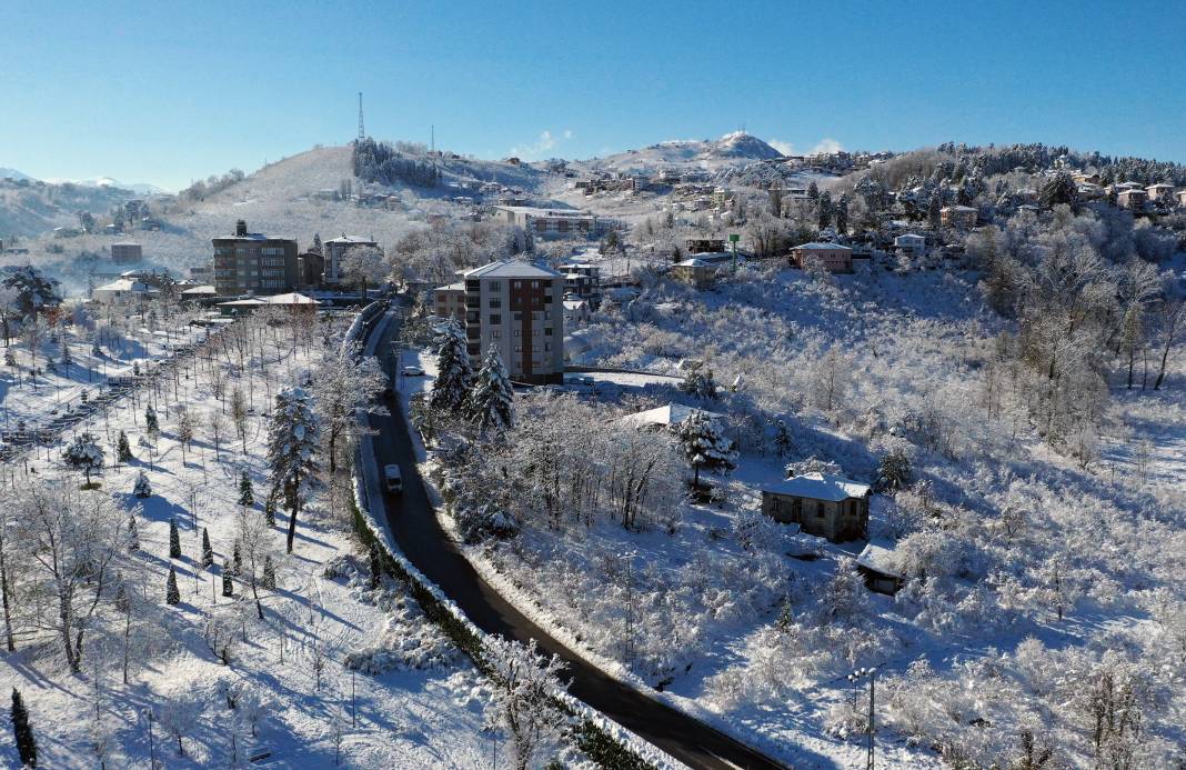 Trabzon'a Kar Yağdı Kartpostallık Görüntüler Ortaya Çıktı 5