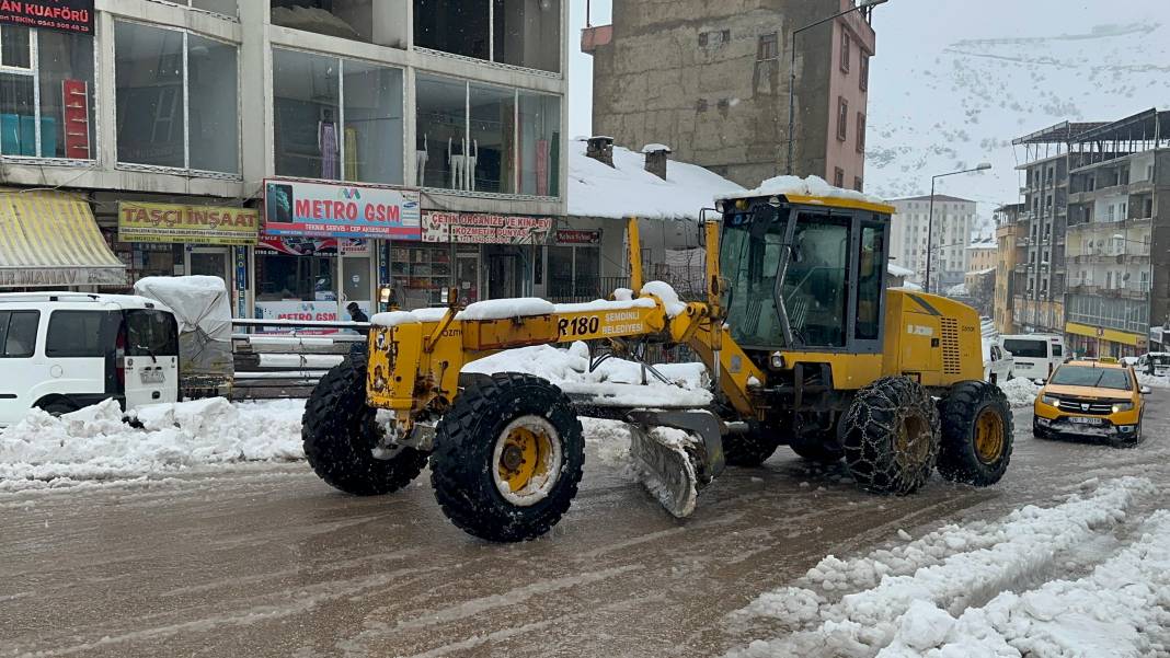 Van, Hakkari, Bitlis Ve Muş'ta 1144 Yerleşim Birimine Ulaşım Sağlanamıyor - Fotoğraf: 3