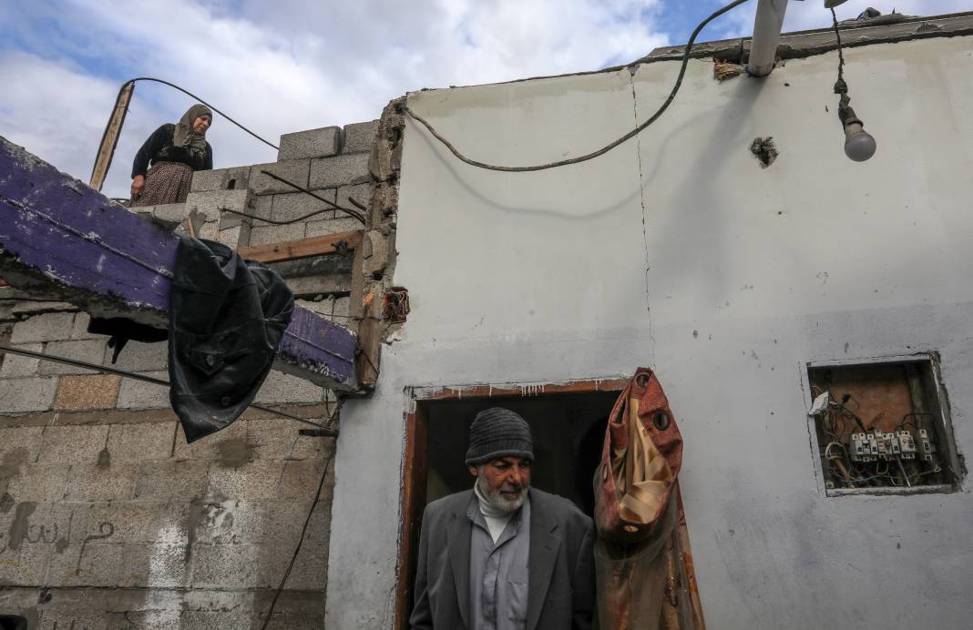 Bir Aile Evi Saldırı Altında Kaldı. İşte O Korkunç Manzara 21