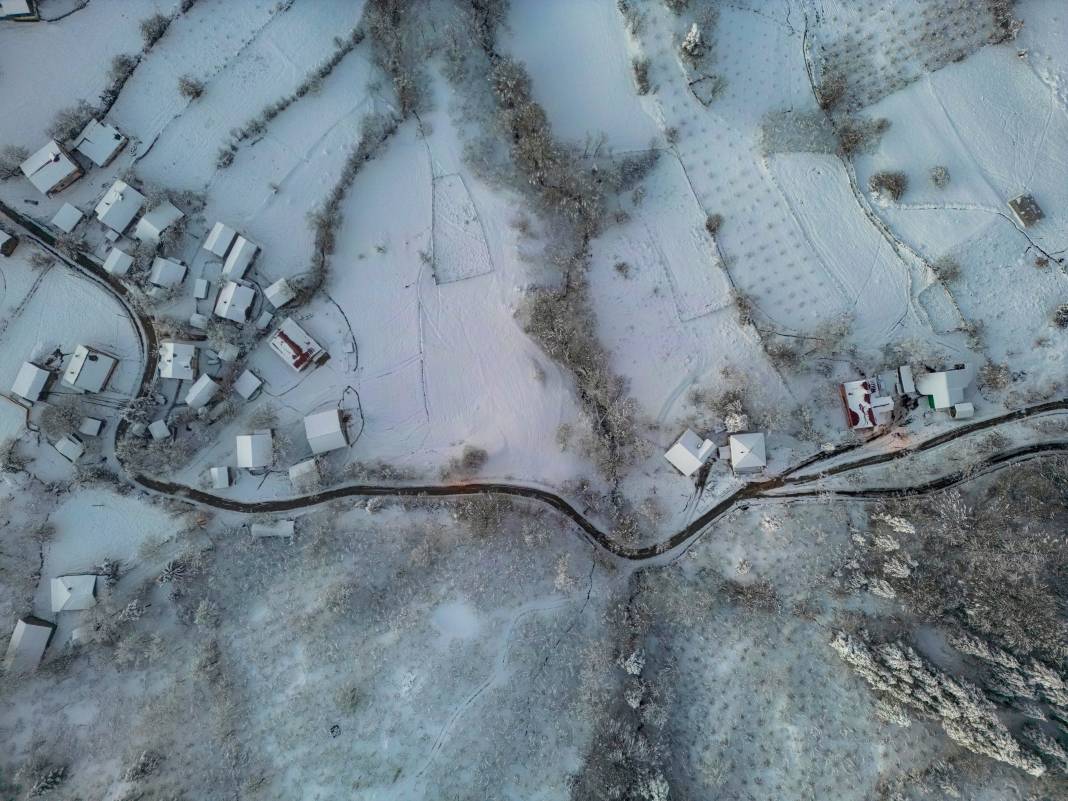 Düzce Ve Bartın'da 72 Köy Yolu Kar Nedeniyle Ulaşıma Kapandı - Fotoğraf: 9