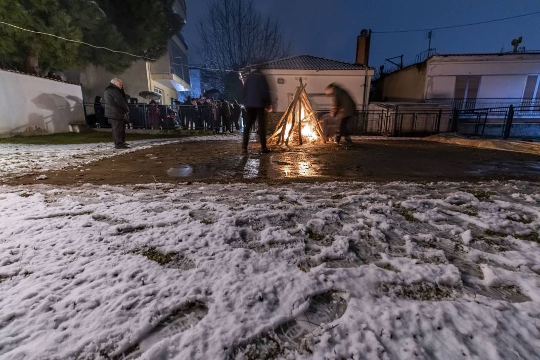 ''Anastenaria'' Ritüeli Düzenlendi: Yalın Ayak Ateşte Yürüdüler 20