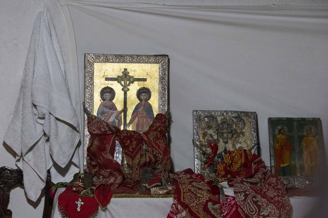 ''Anastenaria'' Ritüeli Düzenlendi: Yalın Ayak Ateşte Yürüdüler 16