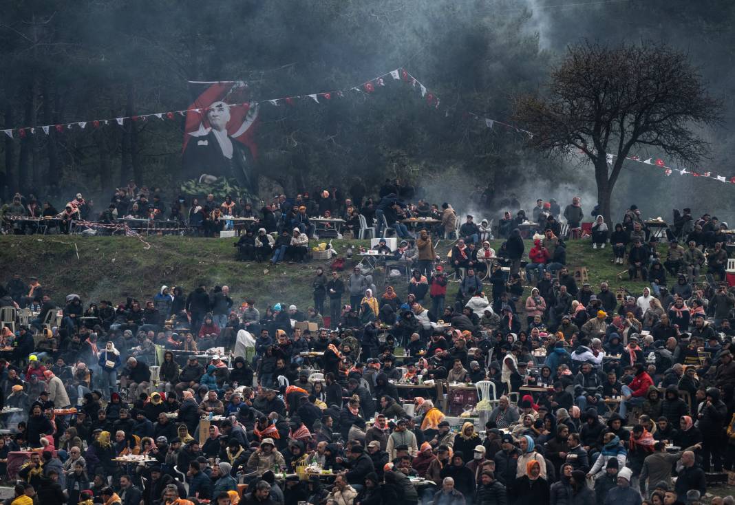 42. Efes Selçuk Deve Güreşleri Festivali yapıldı: Görüntüler Kameralara Böyle Yansıdı 6