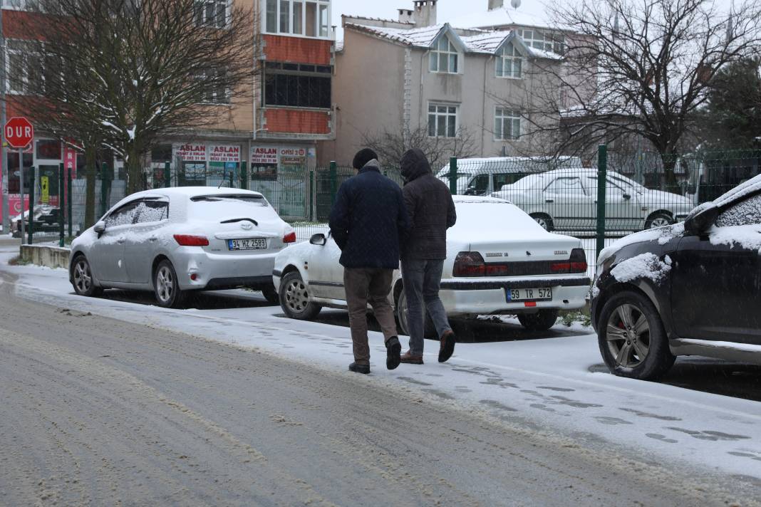 İstanbul'un Sınırında Kar Yağışı Etkili Oluyor 1