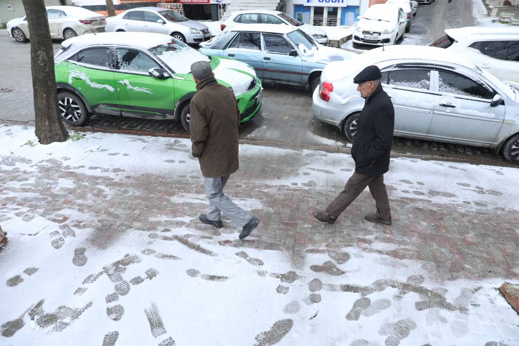 İstanbul'un Sınırında Kar Yağışı Etkili Oluyor 4