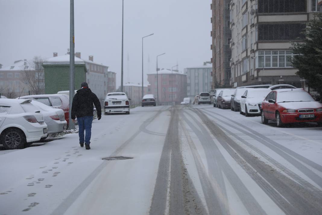 İstanbul'un Sınırında Kar Yağışı Etkili Oluyor 5