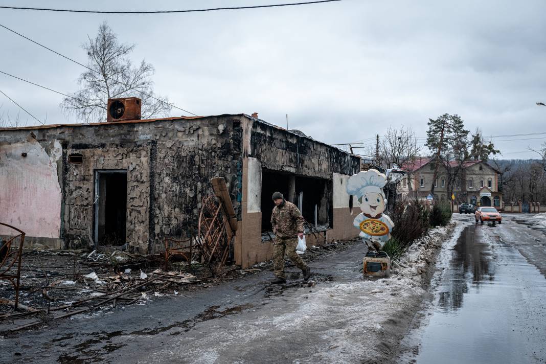 Donetsk'te Savaşın İzleri: İşte Savaşın Acı İzleri 9