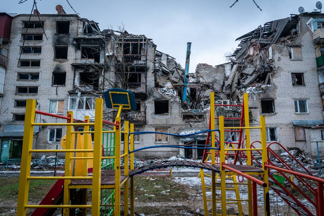 Donetsk'te Savaşın İzleri: İşte Savaşın Acı İzleri 6