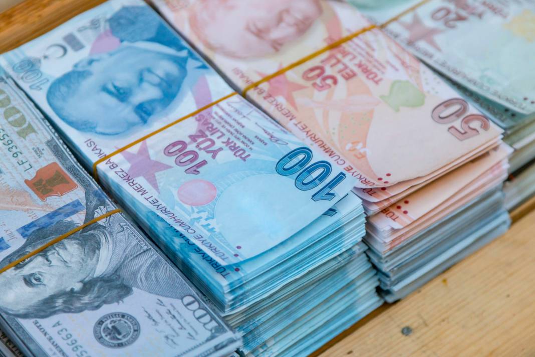 Dolar Sahipleri Bunu Beklemiyordu: Yeni Yılda Kur Artışını Bu Şekilde Engelleyecekler! 4