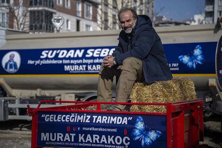 İstanbul'un O İlçesinde Traktörüyle Oy İstemeye Çıktı! Ne Ses Sistemi, Ne Broşür Kullandı "Geleceğimiz Tarımda" Dedi 3