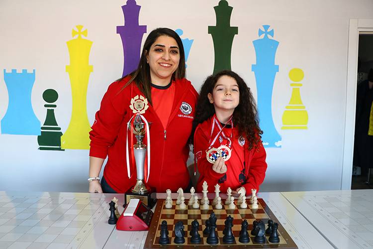 Şampiyonanın En Küçük Sporcusu Olma Unvanı Onda! Başarısını Avrupa'da Tescilleyecek 4