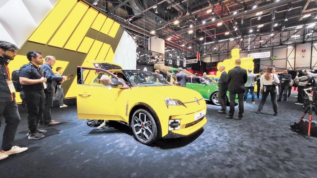 Çinli Firmalar Otomobil Fuarını Salladı! Renault, Türkiye Pazarına Girecek 3 Yeni Modelini Tanıttı 2