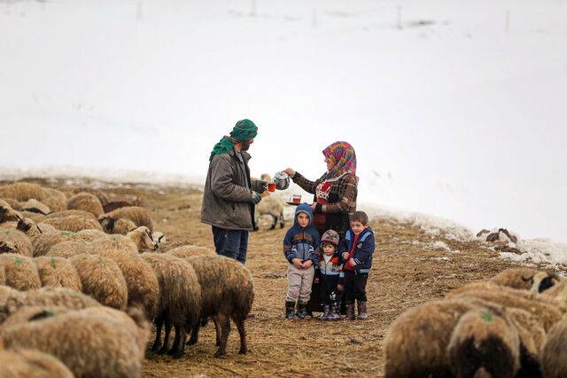 Bu Mahallede Tek Bir Aile Yaşıyor! 26