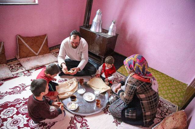 Bu Mahallede Tek Bir Aile Yaşıyor! 22