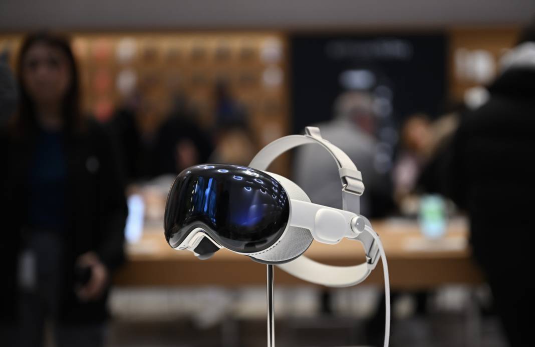 Apple'ın Yeni Gözlüğü Satışa Sunuldu 11