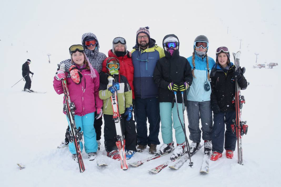 Hakkari'de Kayak Tatili Yoğunluğu: Amerika'dan Hakkariye Kayak Yapma Geldiler 2