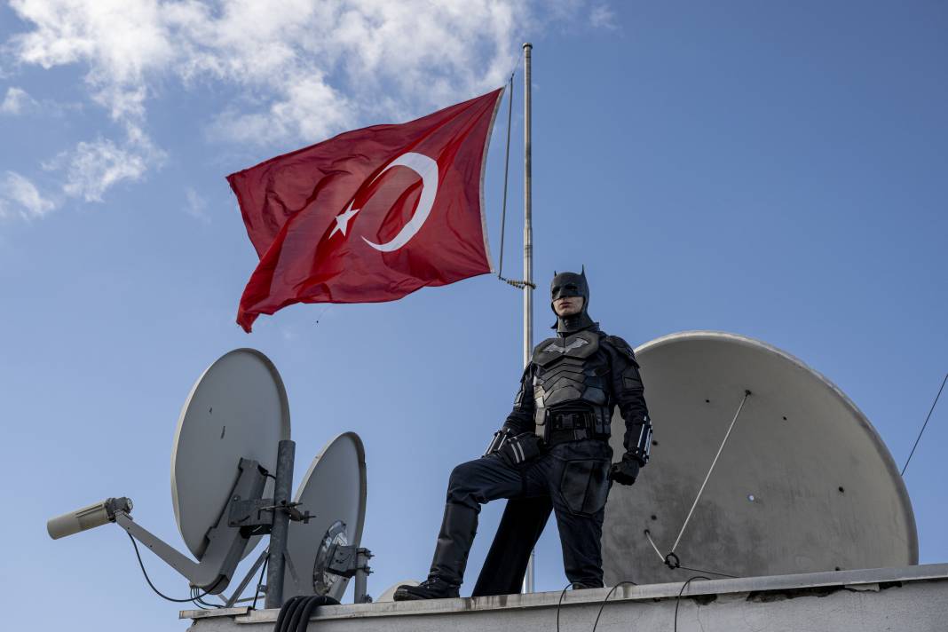 Ankaralı Batman Ali: Pelerinimi Teyzemle Diktik 11