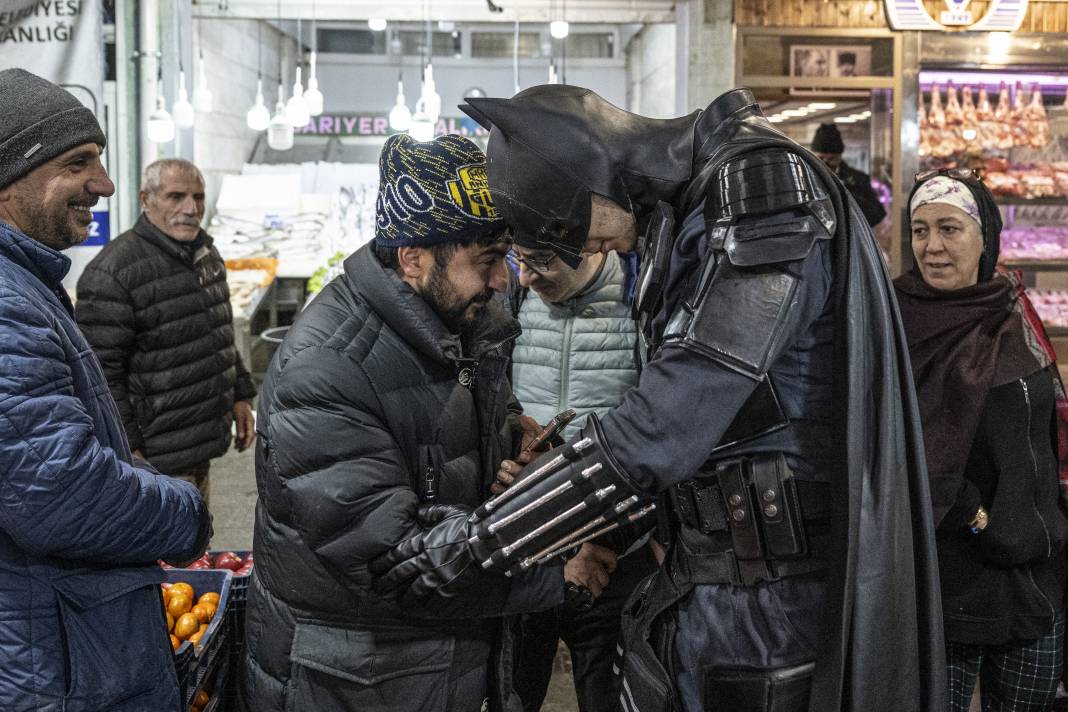 Ankaralı Batman Ali: Pelerinimi Teyzemle Diktik 14