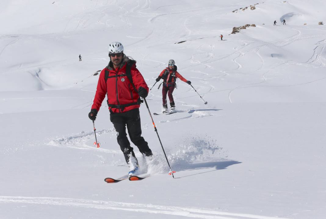 Alman Ve Avusturyalı Kayakçıların Yeni Gözdesi: Hakkari 16