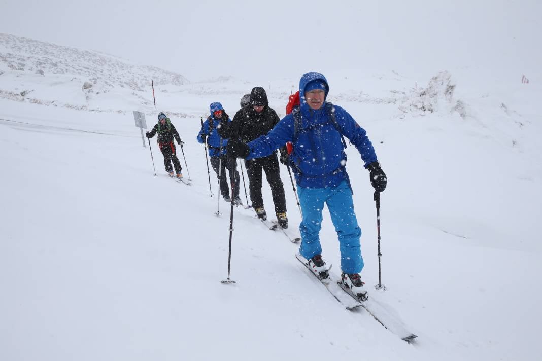 Alman Ve Avusturyalı Kayakçıların Yeni Gözdesi: Hakkari 15