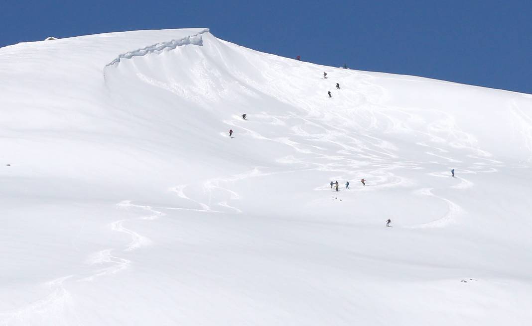 Alman Ve Avusturyalı Kayakçıların Yeni Gözdesi: Hakkari 7